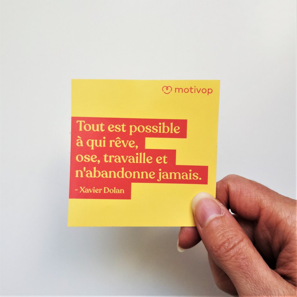 AUTOCOLLANT INSPIRANT TOUT EST POSSIBLE...